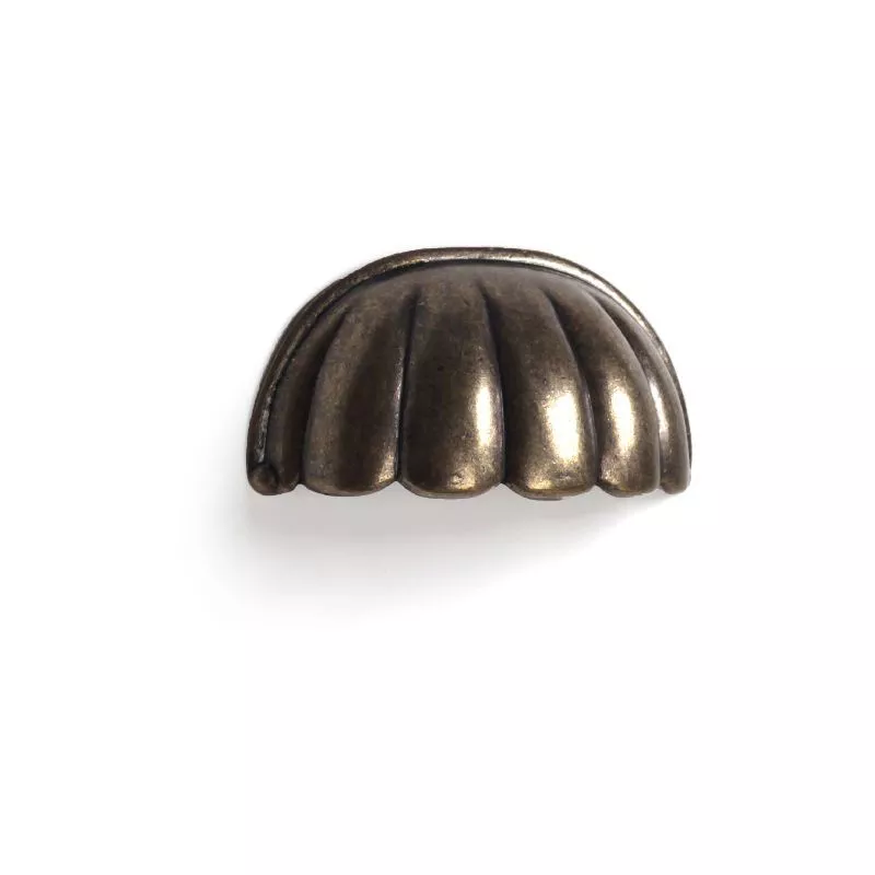 Asa-concha en zamak con acabado cuero